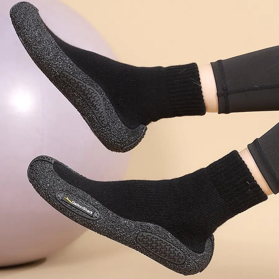 Golen Shark Winter Thickened Silent Yoga Shoes
