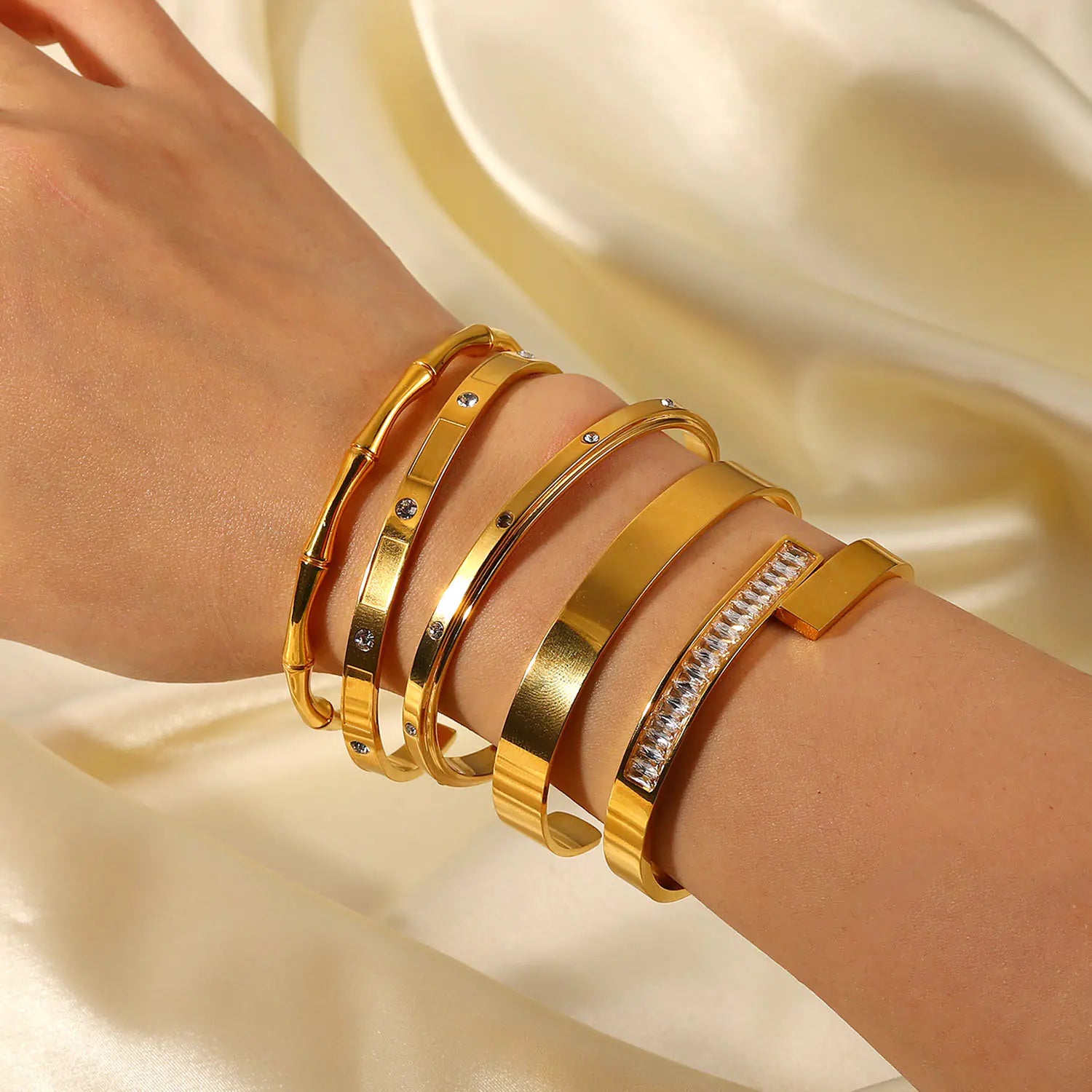 Pulsera Vintage de Acero Inoxidable para Mujer