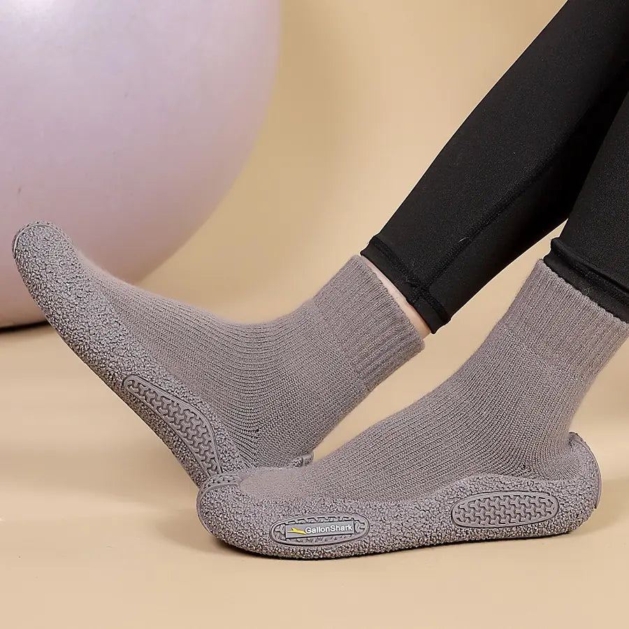 Golen Shark Winter Thickened Silent Yoga Shoes