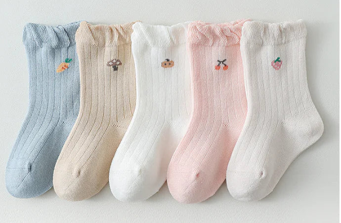 Cute Medium Tube Baby Socks with Loose Mouth Design